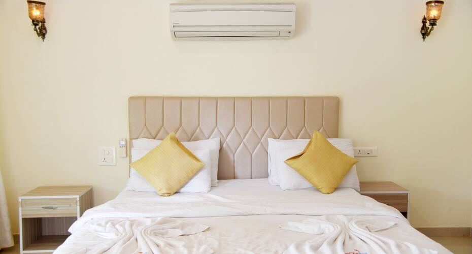Morjim Bay Beach Resort, Goa 3